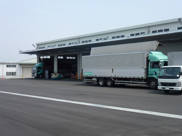 トラックターミナルの施工例
